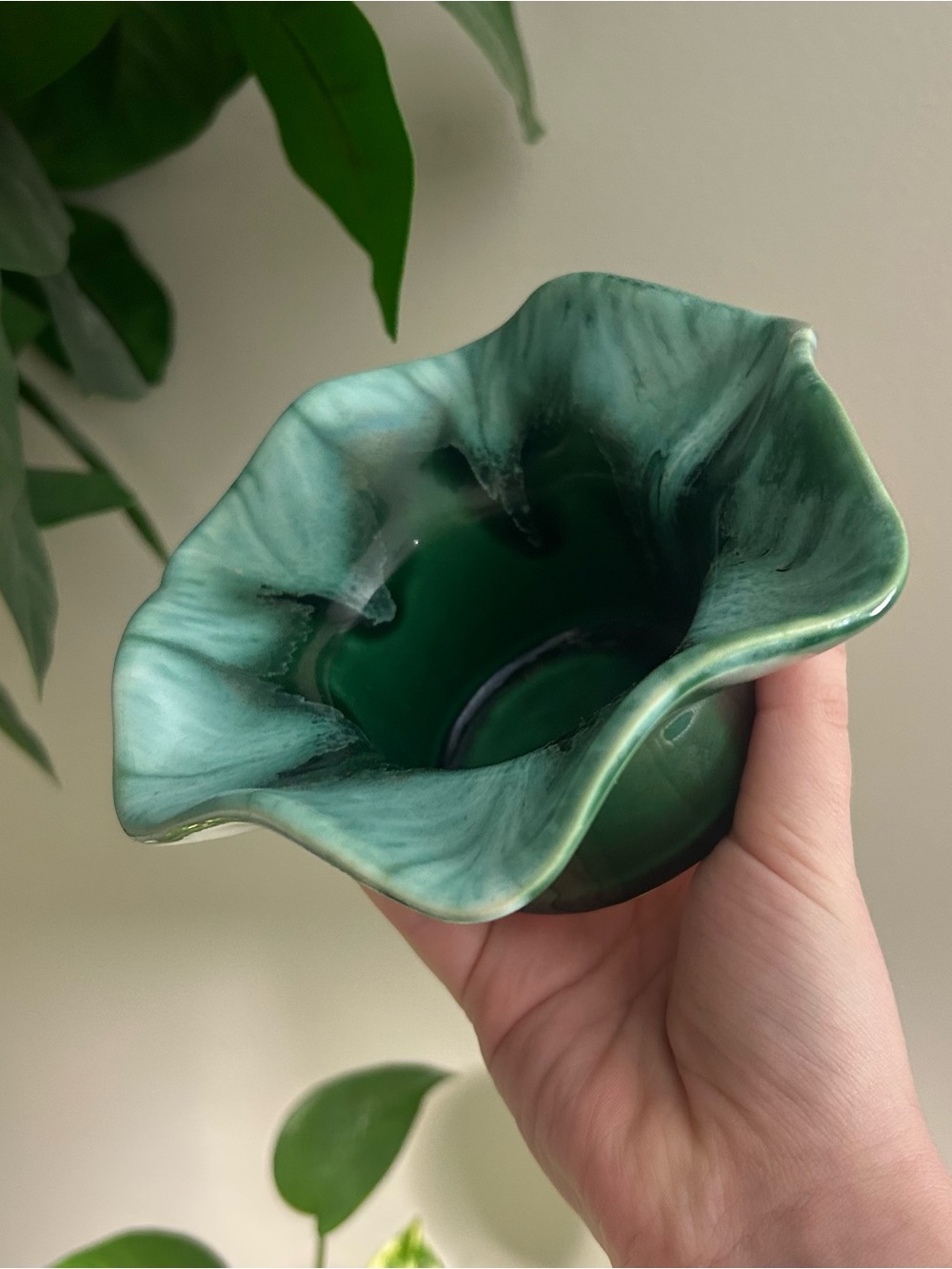 Vintage USA Pottery Green Drip Glaze Ruffle Bowl